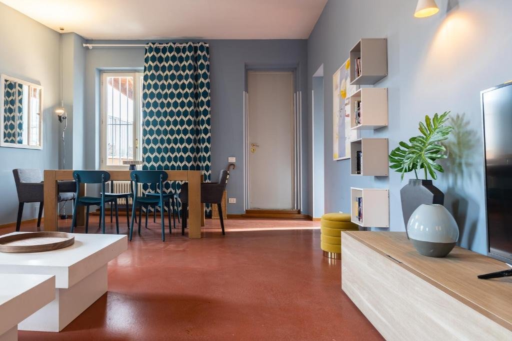 Penthouse · dining area