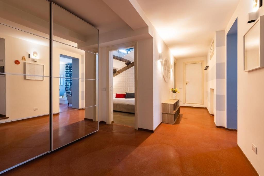 Penthouse · entrance and interior
