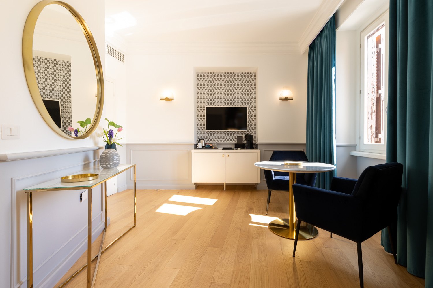 Executive Suite · living area
